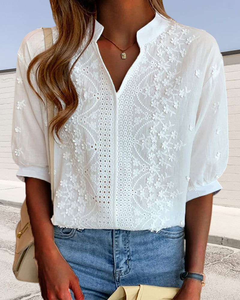 Blouse à col en V avec manches bouffantes et décoration en dentelle
