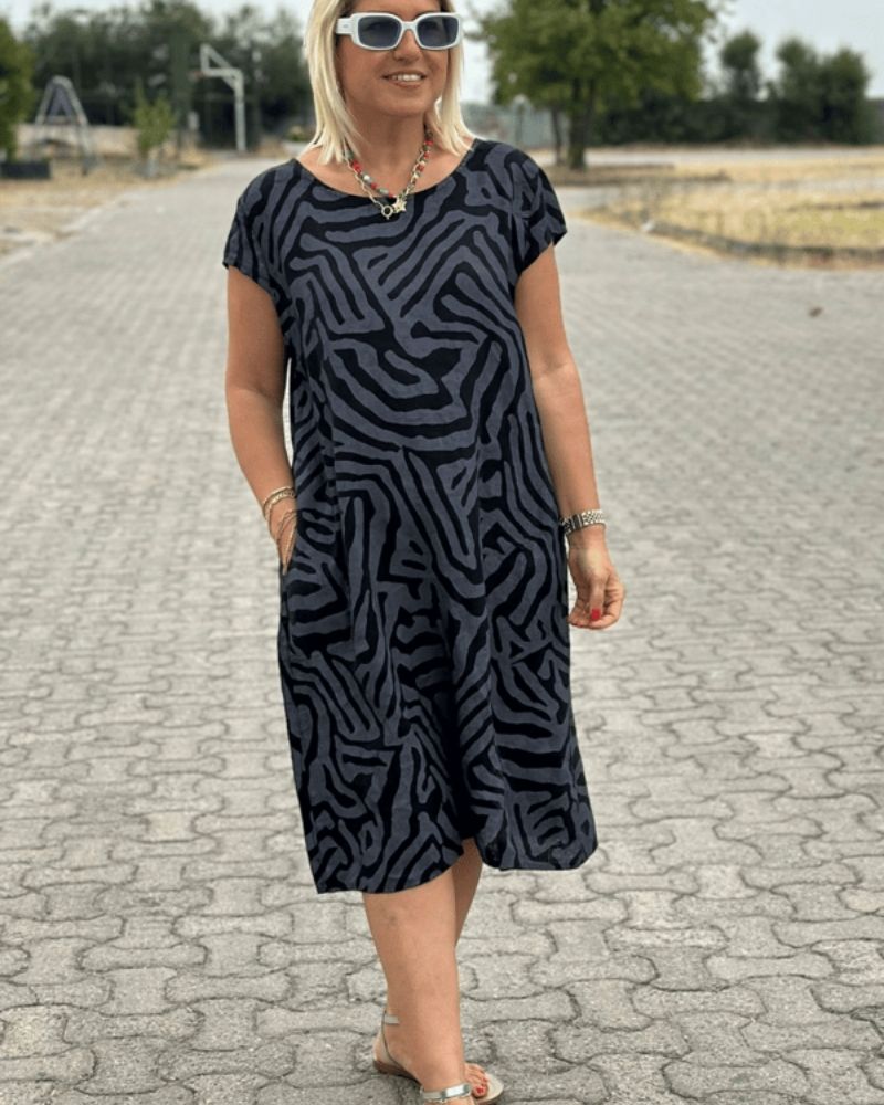 Nelia – Robe à col rond et motif