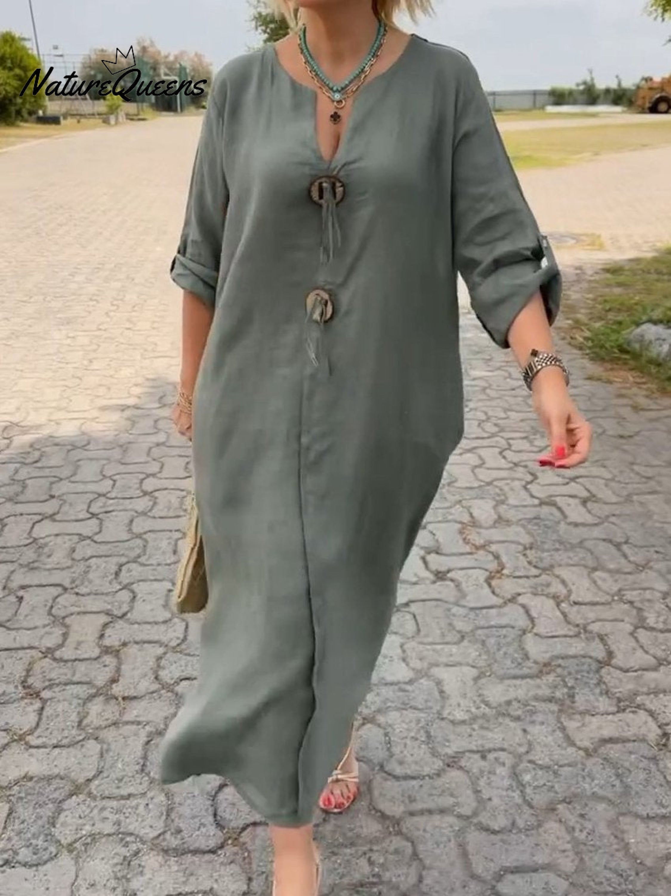 Noor – Robe longue avec détails en bois et manches amples