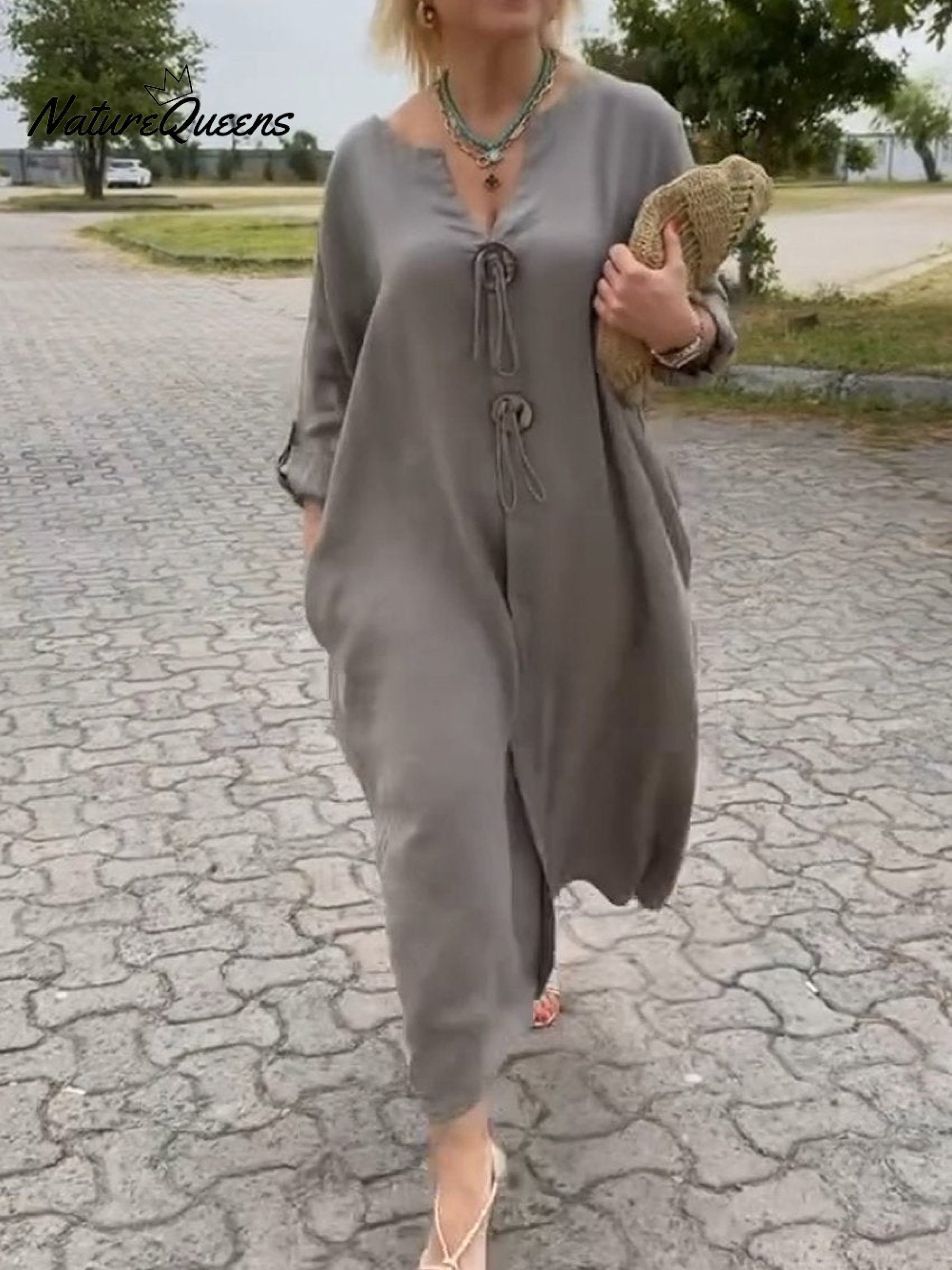 Noor – Robe longue avec détails en bois et manches amples